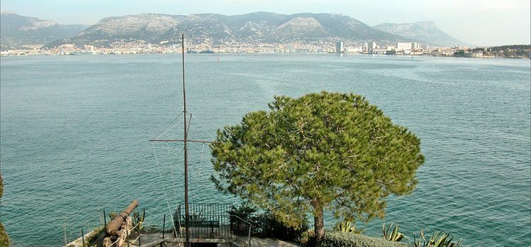 Partir en vacances dans le Var : visiter les villes de Sanary et Toulon